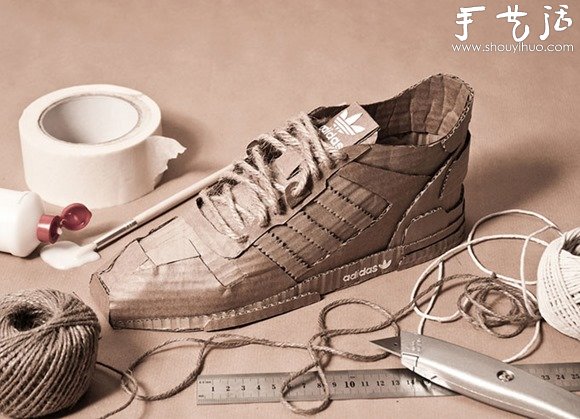 瓦楞纸板手工制作运动鞋模型(图1)