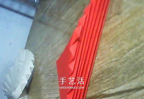 儿童羽毛笔的折法图解 简单折纸羽毛笔教程(图8) 儿童羽毛笔的折法图解 简单折纸羽毛笔教程(图8)