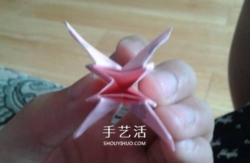 简单又可爱桃子折纸 儿童手工桃子的折法(图5) 简单又可爱桃子折纸 儿童手工桃子的折法(图5)