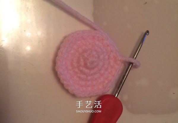 粉嫩鹿头怎么钩图解 钩织可爱小鹿的方法步骤(图4)