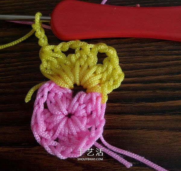 精美花样图案钩织方法 换线多色花样钩法(图11) 精美花样图案钩织方法 换线多色花样钩法(图11)
