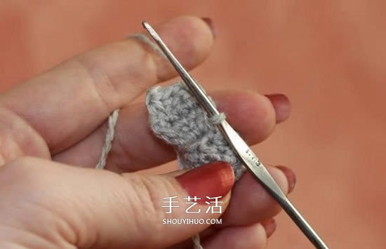 钩织蜻蜓的钩法图解 可用作衣物上的漂亮装饰(图4) 钩织蜻蜓的钩法图解 可用作衣物上的漂亮装饰(图4)