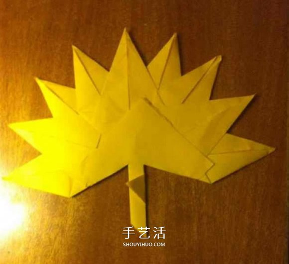 幼儿枫叶的折纸方法 简单折叠枫叶图解教程(图10) 幼儿枫叶的折纸方法 简单折叠枫叶图解教程(图10)