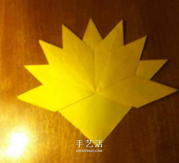 幼儿枫叶的折纸方法 简单折叠枫叶图解教程(图9) 幼儿枫叶的折纸方法 简单折叠枫叶图解教程(图9)