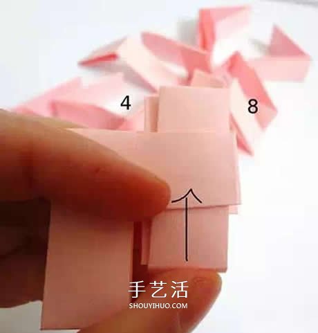 幼儿皇冠的折法步骤图 手工折纸皇冠帽子图解(图5) 幼儿皇冠的折法步骤图 手工折纸皇冠帽子图解(图5)