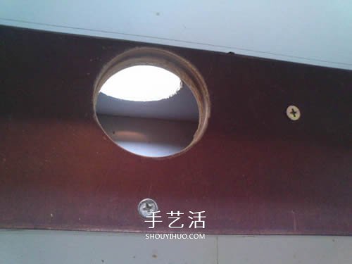 旧书架改造鸟柜的方法 旧家具DIY制作超大鸟笼(图1)