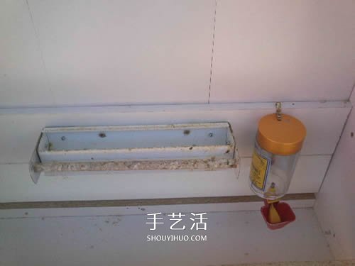旧书架改造鸟柜的方法 旧家具DIY制作超大鸟笼(图3)