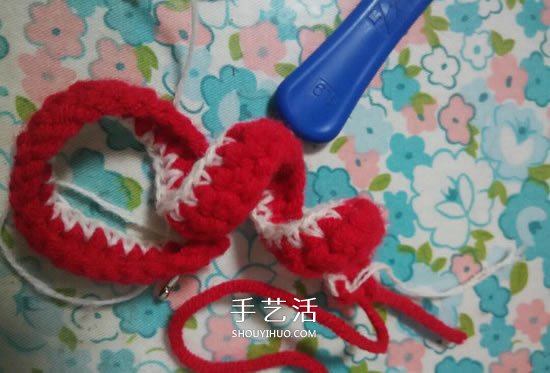 手工钩针编织圣诞花环挂饰的方法图解(图3) 手工钩针编织圣诞花环挂饰的方法图解(图3)