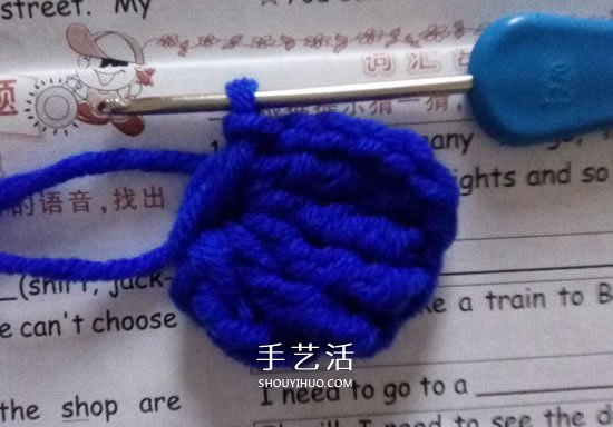 小巧可爱的装饰 手工钩针编织蝴蝶结的图解(图8) 小巧可爱的装饰 手工钩针编织蝴蝶结的图解(图8)