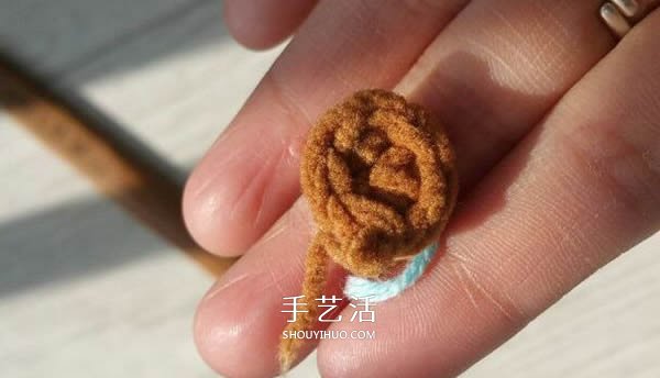 毛线钩织小熊的方法 可爱小熊玩偶的钩法图解(图14) 毛线钩织小熊的方法 可爱小熊玩偶的钩法图解(图14)