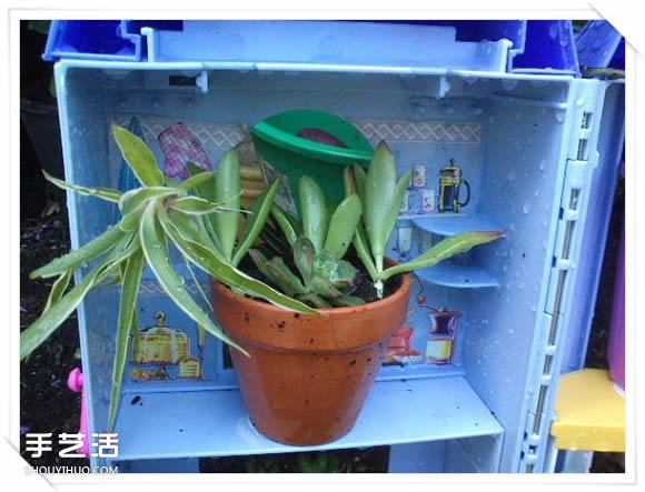 旧玩具手工改制花园里的“面包房”花盆架(图15) 旧玩具手工改制花园里的“面包房”花盆架(图15)