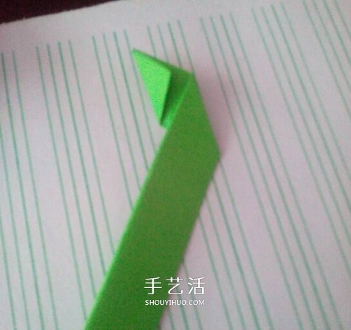 纸戒指的折法图解教程 折纸戒指简单又可爱(图5) 纸戒指的折法图解教程 折纸戒指简单又可爱(图5)