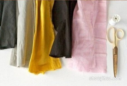 旧衣服/布条利用 手工编织漂亮地毯的步骤(图2) 旧衣服/布条利用 手工编织漂亮地毯的步骤(图2)