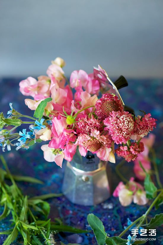 废旧咖啡机变身花器 朴实味道的花瓶DIY教程(图6) 废旧咖啡机变身花器 朴实味道的花瓶DIY教程(图6)