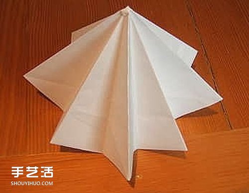 立体圣诞树怎么折图解 儿童圣诞树折纸教程(图6)