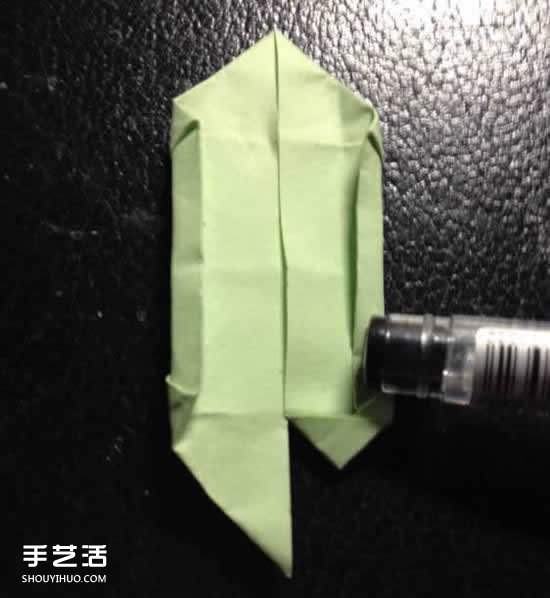 四叶草的折法两张纸 简单四叶草折纸教程(图10)