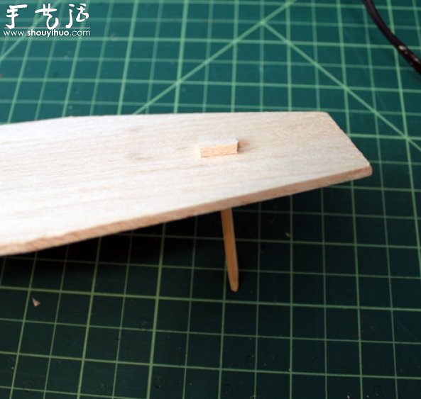 创意衣架灯手工DIY(图6) 创意衣架灯手工DIY(图6)
