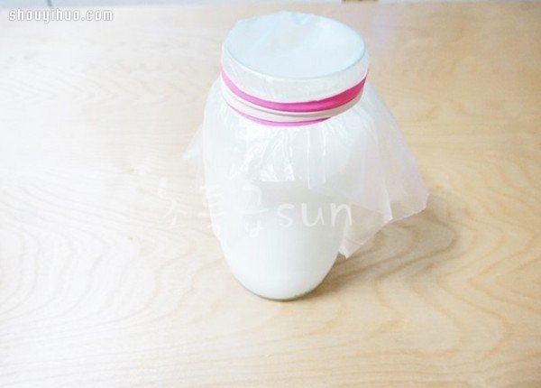 破洞塑胶手套改造 DIY制作10种生活小道具(图7) 破洞塑胶手套改造 DIY制作10种生活小道具(图7)