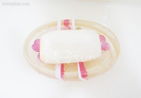破洞塑胶手套改造 DIY制作10种生活小道具(图8) 破洞塑胶手套改造 DIY制作10种生活小道具(图8)