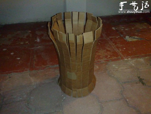 废旧纸箱手工DIY制作cosplay帽子(图4) 废旧纸箱手工DIY制作cosplay帽子(图4)
