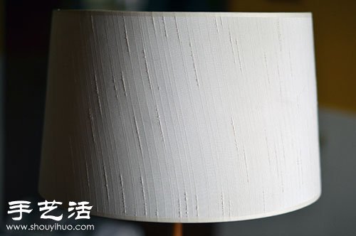 毛线旧物改造 DIY暖暖田园风台灯(图3) 毛线旧物改造 DIY暖暖田园风台灯(图3)