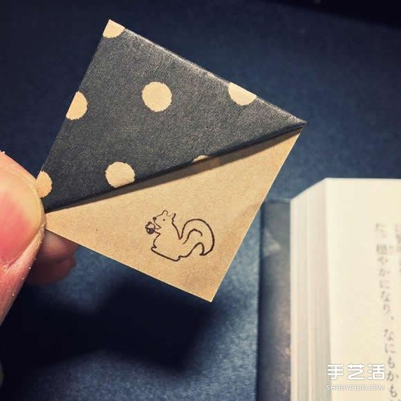 自带夹页功能的个性书签的折法图解教程 - 诺云双维造物网