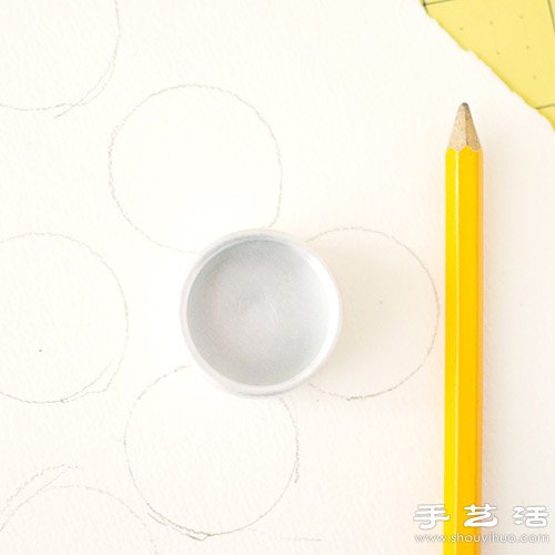 铁盒创意改造 DIY梦幻般水彩图案(图2) 铁盒创意改造 DIY梦幻般水彩图案(图2)