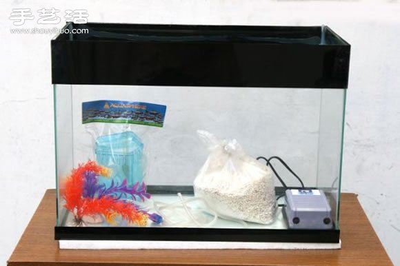 旧电视手工DIY改造怀旧鱼缸水族箱图解教程(图8) 旧电视手工DIY改造怀旧鱼缸水族箱图解教程(图8)