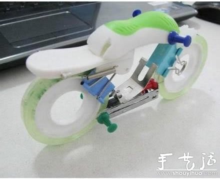 办公文具手工组装摩托车(图5) 办公文具手工组装摩托车(图5)