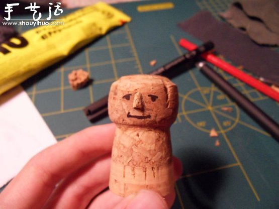 软木塞DIY制作灰袍甘道夫(图5) 软木塞DIY制作灰袍甘道夫(图5)