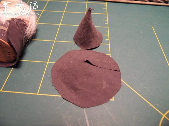 软木塞DIY制作灰袍甘道夫(图15) 软木塞DIY制作灰袍甘道夫(图15)