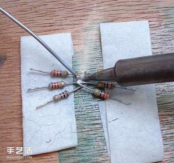电路板电子元件变废为宝 DIY手工制作小蜘蛛(图6) 电路板电子元件变废为宝 DIY手工制作小蜘蛛(图6)