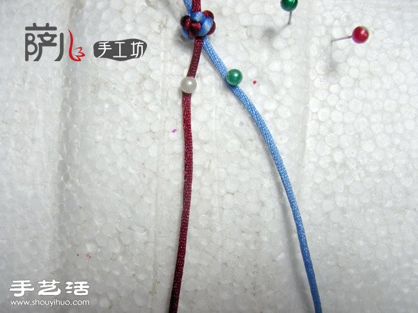 两根绳子蛇结手绳的编法图解(图1) 两根绳子蛇结手绳的编法图解(图1)