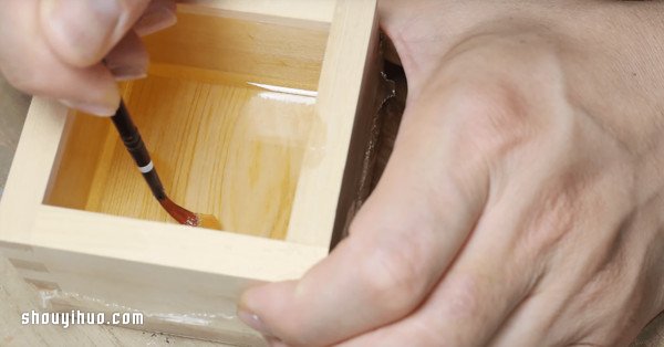 可怜小金鱼被透明树脂封存?别哭,你再仔细看(图4) 可怜小金鱼被透明树脂封存?别哭,你再仔细看(图4)