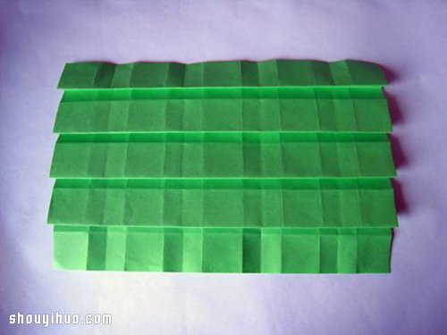 一张纸折纸立体圣诞树手工DIY制作图解教程(图5) 一张纸折纸立体圣诞树手工DIY制作图解教程(图5)