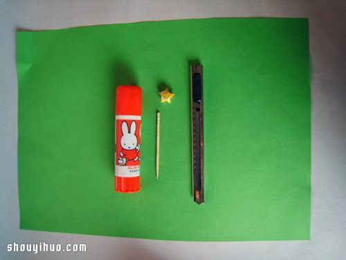 一张纸折纸立体圣诞树手工DIY制作图解教程(图2) 一张纸折纸立体圣诞树手工DIY制作图解教程(图2)