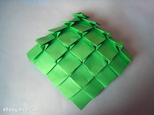 一张纸折纸立体圣诞树手工DIY制作图解教程(图8) 一张纸折纸立体圣诞树手工DIY制作图解教程(图8)