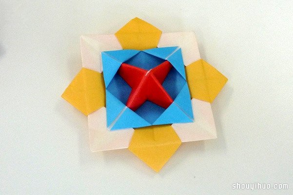纸陀螺的制作方法 纸陀螺的折法图解教程(图5) 纸陀螺的制作方法 纸陀螺的折法图解教程(图5)