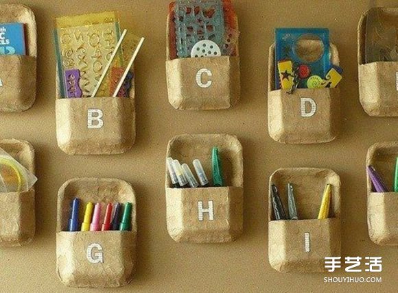 一次性塑料饭盒手工制作好用的储物盒收纳墙(图1) 一次性塑料饭盒手工制作好用的储物盒收纳墙(图1)