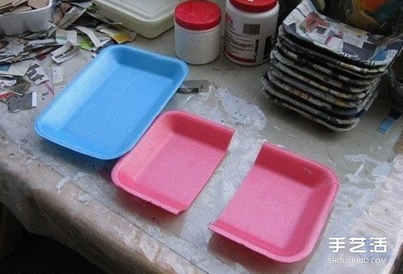 一次性塑料饭盒手工制作好用的储物盒收纳墙(图2) 一次性塑料饭盒手工制作好用的储物盒收纳墙(图2)