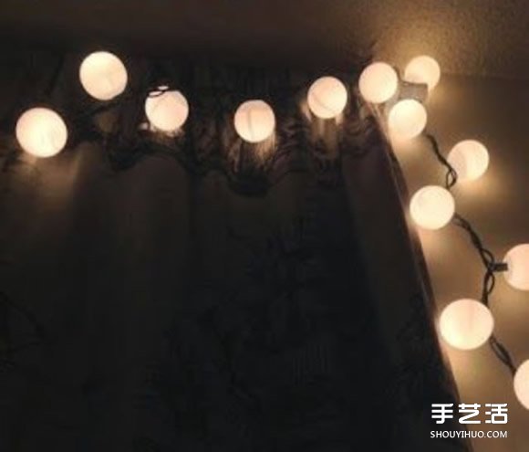 破掉的乒乓球废物利用DIY制作节日装饰灯带(图4) 破掉的乒乓球废物利用DIY制作节日装饰灯带(图4)