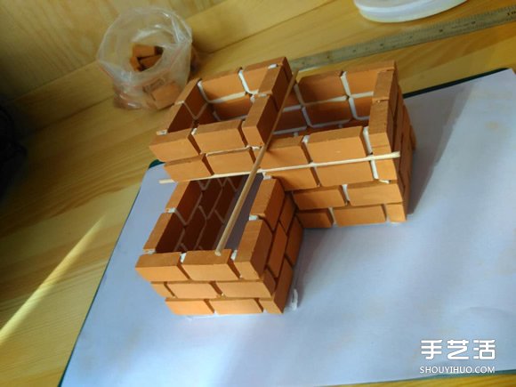 将花坛搬到桌子上!利用废砖头DIY制作花盆(图6) 将花坛搬到桌子上!利用废砖头DIY制作花盆(图6)