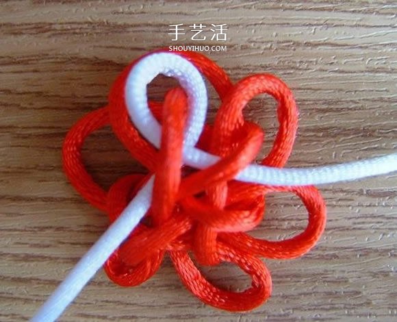 中国结之团锦结滚边法编织小花饰品的方法(图2) 中国结之团锦结滚边法编织小花饰品的方法(图2)