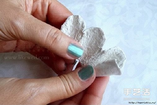 蛋托玫瑰花装饰手工制作 即使婚礼上都可以用(图3) 蛋托玫瑰花装饰手工制作 即使婚礼上都可以用(图3)