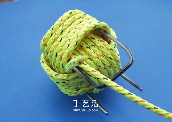 绳子编织球体的方法 怎么用绳编圆球小挂件(图8) 绳子编织球体的方法 怎么用绳编圆球小挂件(图8)