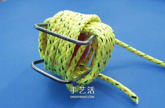绳子编织球体的方法 怎么用绳编圆球小挂件(图5) 绳子编织球体的方法 怎么用绳编圆球小挂件(图5)