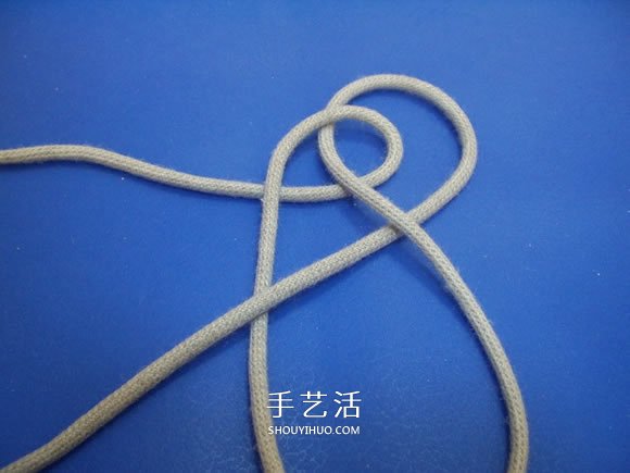 两股绳水手结的打法图解(图4) 两股绳水手结的打法图解(图4)