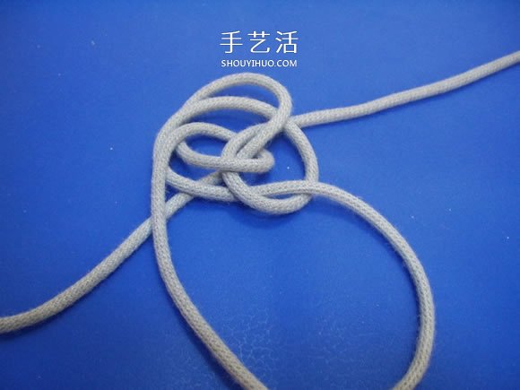 两股绳水手结的打法图解(图7) 两股绳水手结的打法图解(图7)