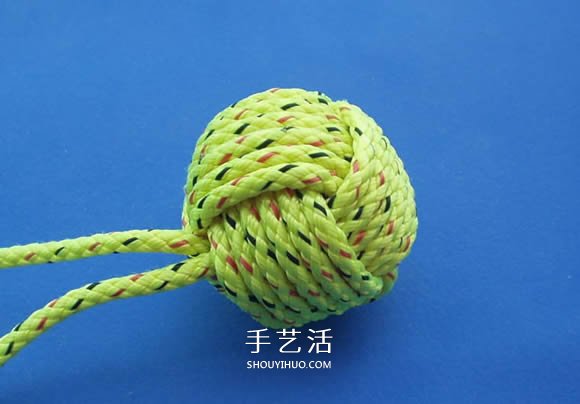 绳子编织球体的方法 怎么用绳编圆球小挂件(图11) 绳子编织球体的方法 怎么用绳编圆球小挂件(图11)