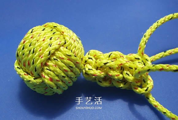 绳子编织球体的方法 怎么用绳编圆球小挂件(图13) 绳子编织球体的方法 怎么用绳编圆球小挂件(图13)